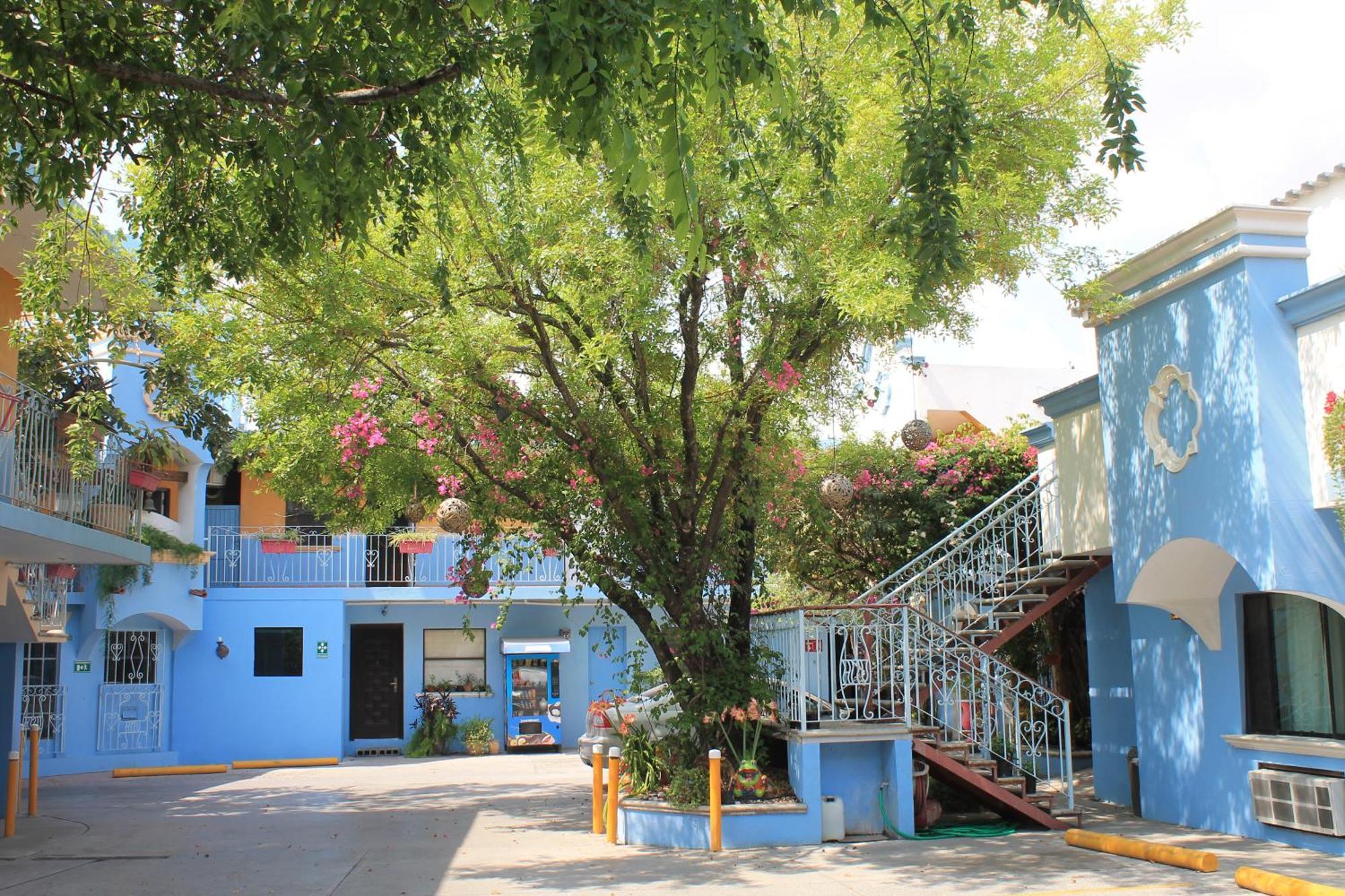 Hotel Hacienda Del Viejo Matamoros  Exterior photo